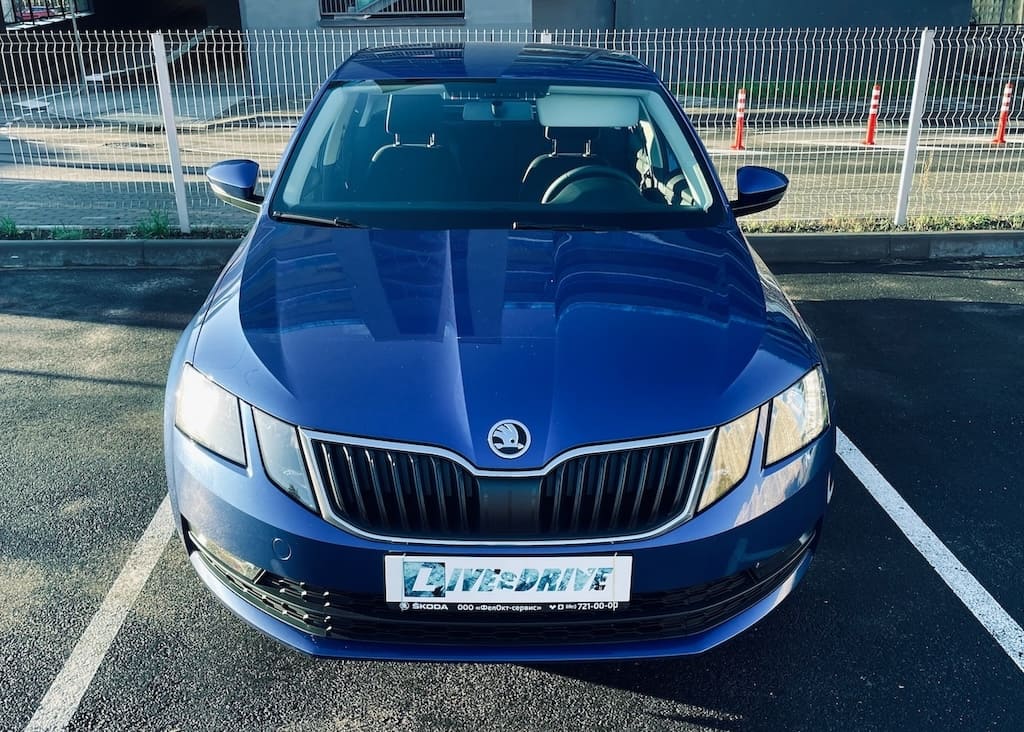 Прокат Skoda Octavia Минск цена вид спереди