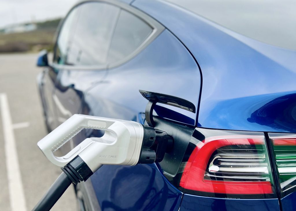 Tesla напрокат
